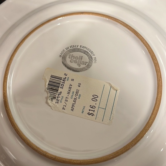 NWT The Cellar Set of 2 Apple Plates - Picture 7 of 8